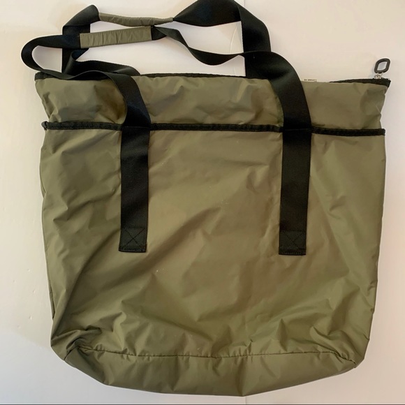 KOKO Large Zip Tote - Picture 6 of 12